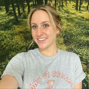 Meet your Posher, Emily